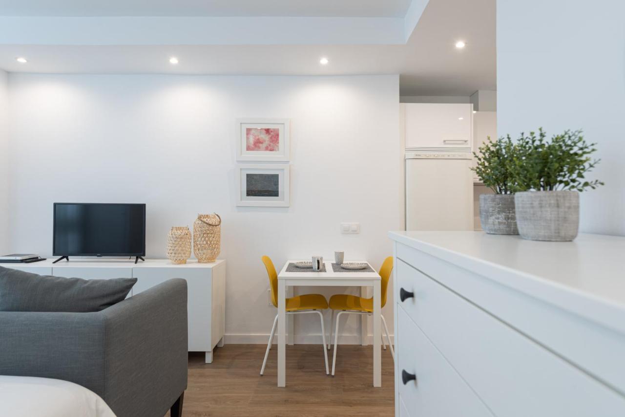 Homeforguest Moderno Estudio Junto A Las Canteras Las Palmas de Gran Canaria Exterior photo